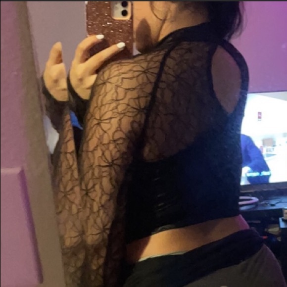 Lace Sleeve Top🖤 Faux Leopard Chest & Choker - Picture 3 of 5